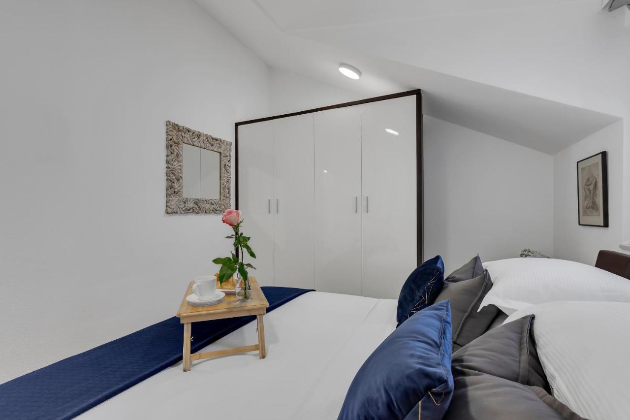 Luxury Center Apartma